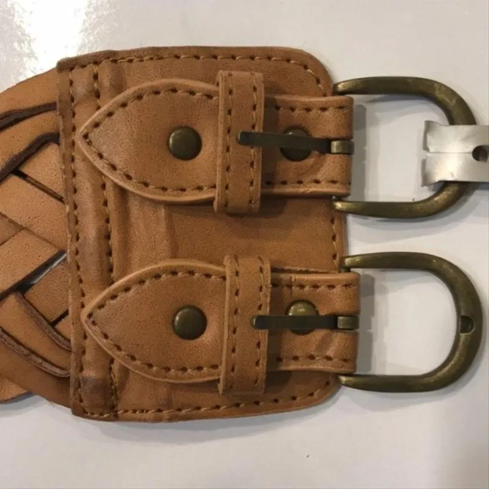 Charlotte Russe Leather Belt***